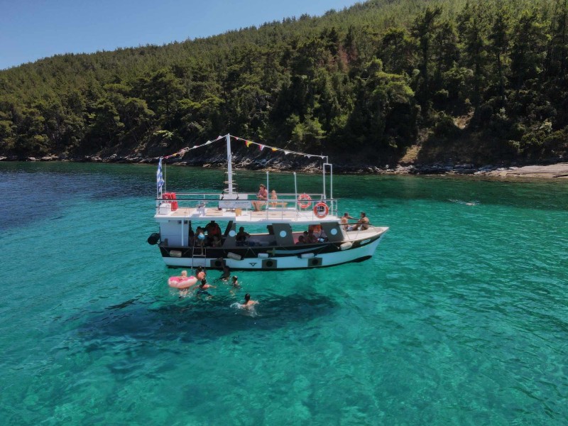 retro boat