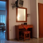 hatzi_2011_09